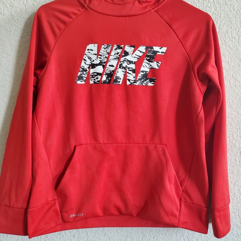 Boys L dri- fit nike hoodie